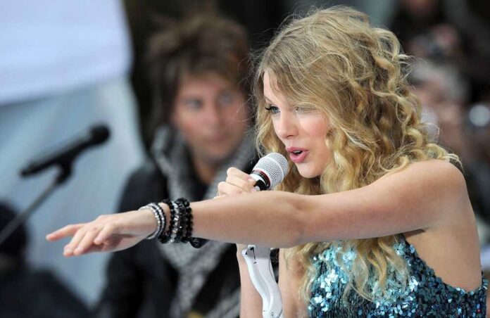 Taylor,Swift,On,Stage,For,Nbc,Today,Show,Concert,With