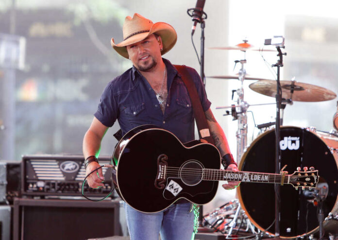 New,York-jul,31:,Country,Music,Artist,Jason,Aldean,Performs,Onstage