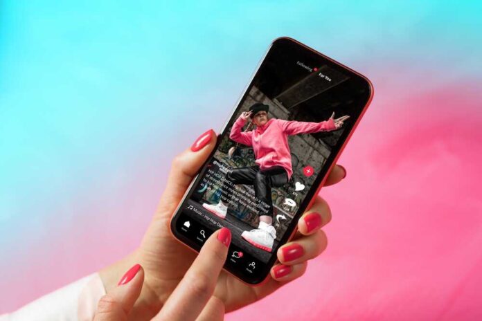 Sample,Social,Media,App,Interface,On,Mobile,Phone,Showing,Shared