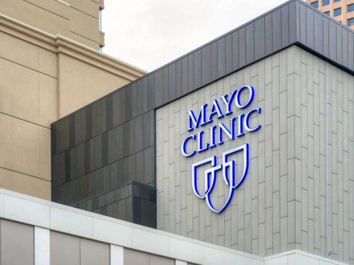 Minneapolis,,Mn/usa,-,May,23,,2016:,Mayo,Clinic,Entrance,And