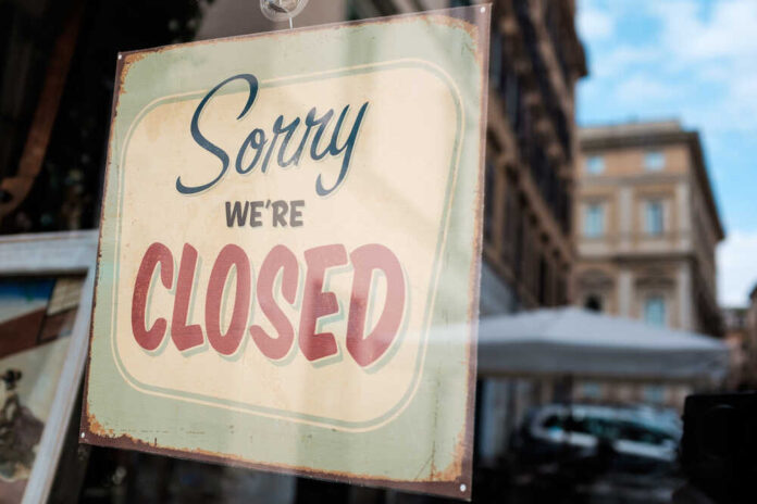Sorry,We're,Closed,Shop,Window,Door,Notice,Board,shutdown,Cafe,Restaurant