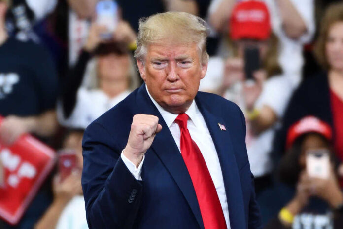 Hershey,,Pa,-,December,10,,2019:president,Donald,Trump,Gestures,The