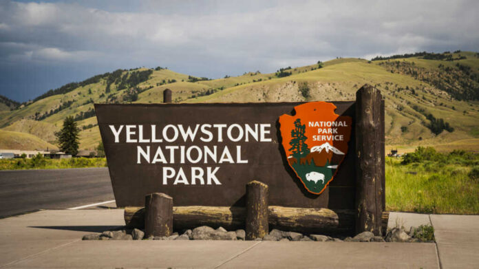 yellowstone-national-park-south-entrance-sign2483931935jpg Yellowstone National Park entrance sign