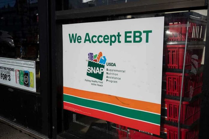 shutterstock_2134703441 storefront sign stating EBT accepted